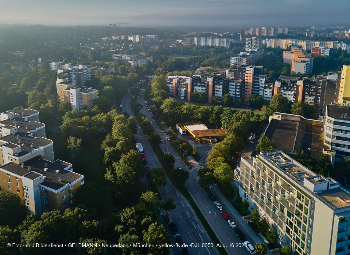 16.08.2020 Marx-Zentrum und Wohnanlage Karl-Marx-Ring 52-62 in Neuperlach