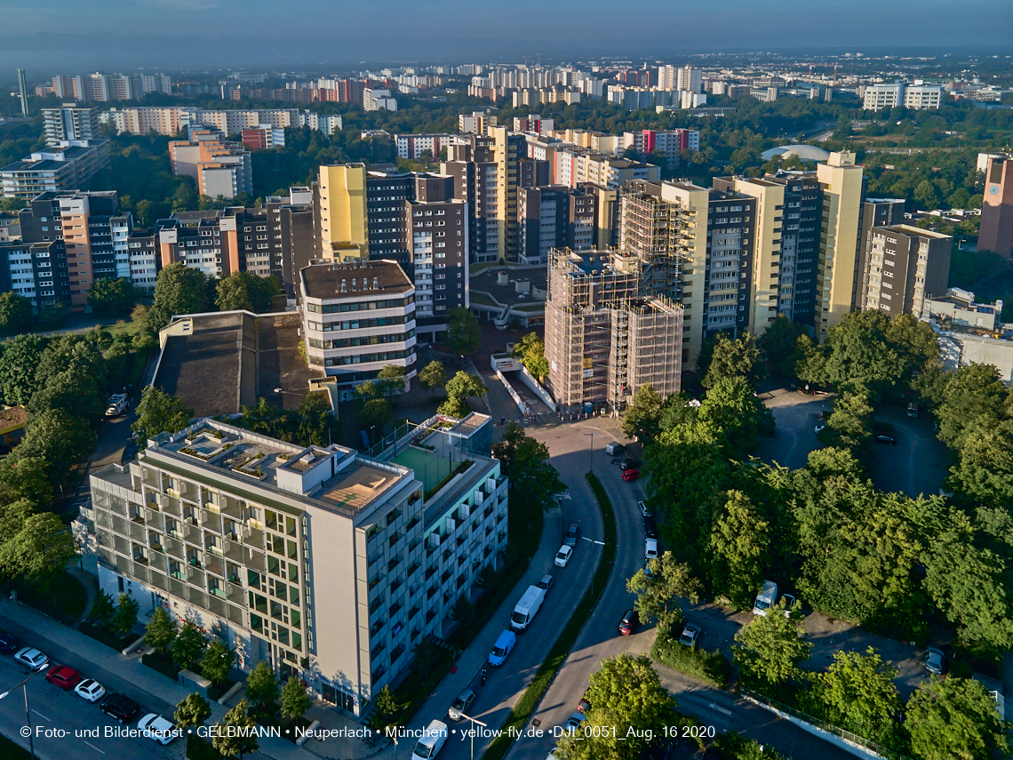 16.08.2020 Marx-Zentrum und Wohnanlage Karl-Marx-Ring 52-62 in Neuperlach