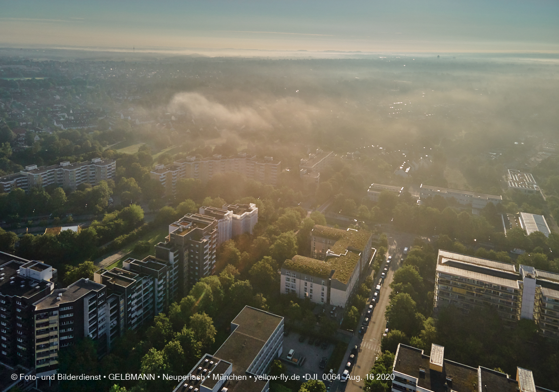 16.08.2020 Marx-Zentrum und Wohnanlage Karl-Marx-Ring 52-62 in Neuperlach