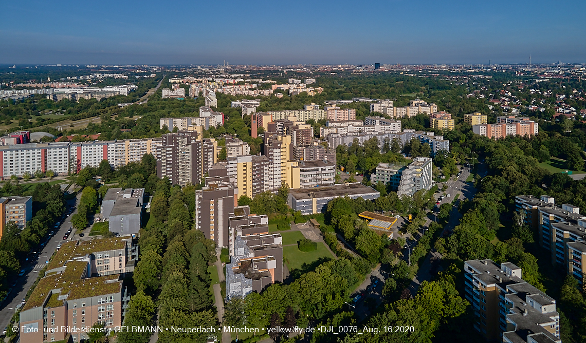 16.08.2020 Marx-Zentrum und Wohnanlage Karl-Marx-Ring 52-62 in Neuperlach