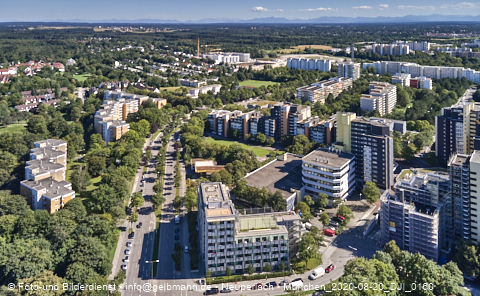 20.08.2020 - Marx-Zentrum und Karl-Marx-Ring 52-62 und Studentenwohnheim in Neuperlach