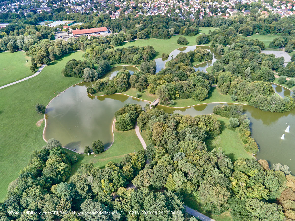 28.08.2020 - Luftaufnahmen vom Ostpark und Umgebung in Neuperlach