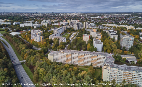 08.10.2020 - Marx-Zentrum und Karl-Marx-Ring 52-62 und Studentenwohnheim in Neuperlach