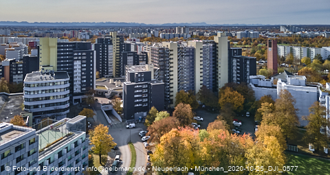 25.10.2020 - Marx-Zentrum und Karl-Marx-Ring 52-62 und Studentenwohnheim in Neuperlach