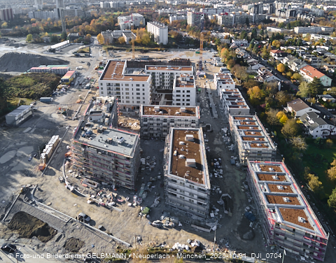 31.10.2020 - DEMOS-Baustelle und BayernHeim-Baustelle Alexiqauartier in Neuperlach