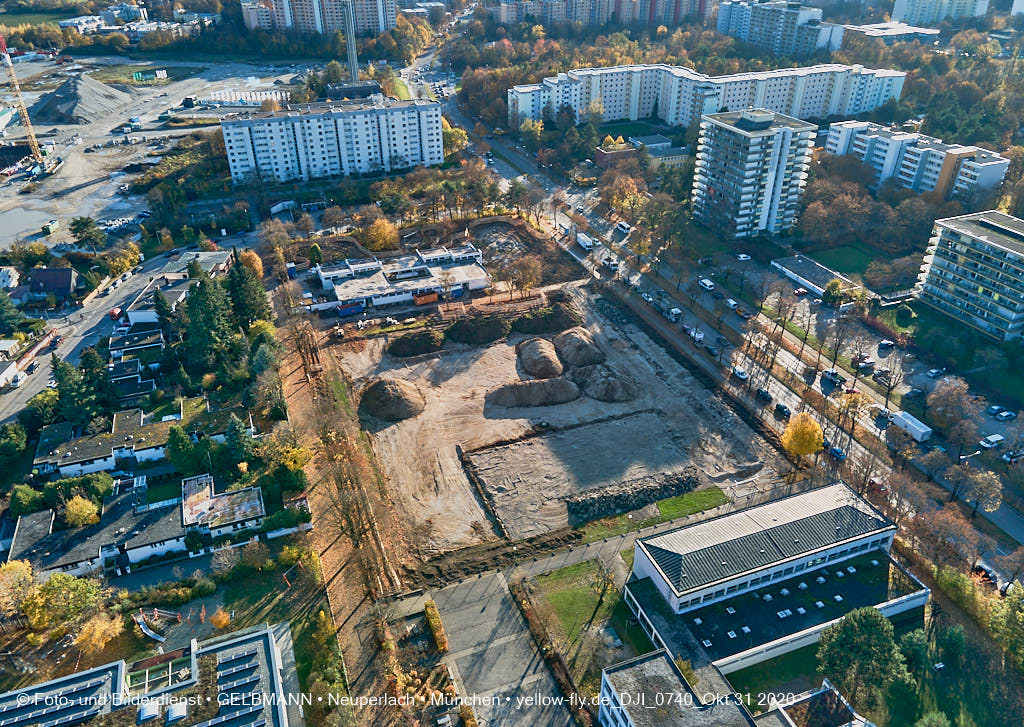 31.10.2020 - Grundschule am Karl-Marx-Ring von Oben in Neuperlach