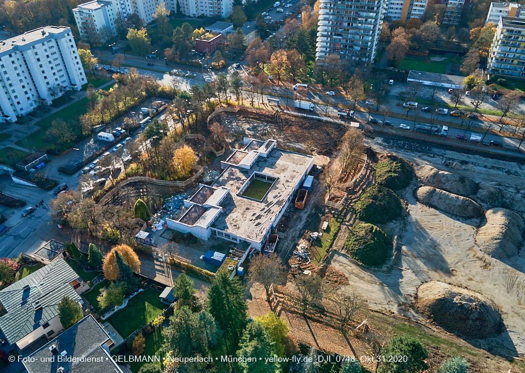 31.10.2020 - Grundschule am Karl-Marx-Ring von Oben in Neuperlach