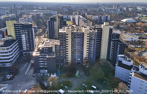 09.11.2020 - Marx-Zentrum und Karl-Marx-Ring 52-62 und Studentenwohnheim in Neuperlach