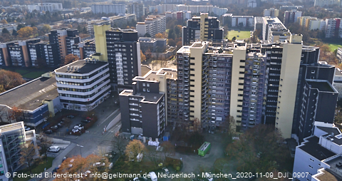 09.11.2020 - Marx-Zentrum und Karl-Marx-Ring 52-62 und Studentenwohnheim in Neuperlach