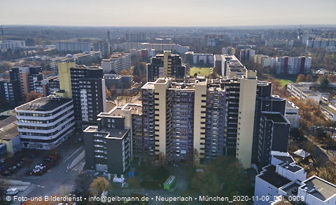 09.11.2020 - Marx-Zentrum und Karl-Marx-Ring 52-62 und Studentenwohnheim in Neuperlach