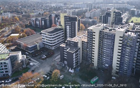 12.11.2020 - Marx-Zentrum und Karl-Marx-Ring 52-62 und Studentenwohnheim in Neuperlach