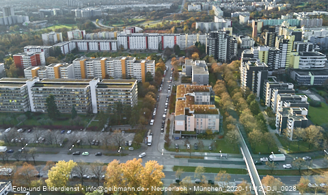 12.11.2020 - Marx-Zentrum und Karl-Marx-Ring 52-62 und Studentenwohnheim in Neuperlach