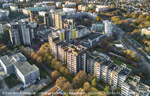 12.11.2020 - Marx-Zentrum und Karl-Marx-Ring 52-62 und Studentenwohnheim in Neuperlach