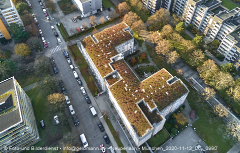 12.11.2020 - Marx-Zentrum und Karl-Marx-Ring 52-62 und Studentenwohnheim in Neuperlach