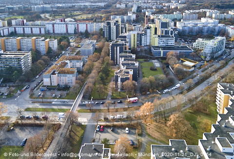 21.11.2020 - Marx-Zentrum und Karl-Marx-Ring 52-62 und Studentenwohnheim in Neuperlach