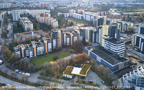 21.11.2020 - Marx-Zentrum und Karl-Marx-Ring 52-62 und Studentenwohnheim in Neuperlach