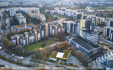 21.11.2020 - Marx-Zentrum und Karl-Marx-Ring 52-62 und Studentenwohnheim in Neuperlach