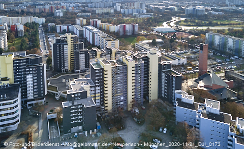 21.11.2020 - Marx-Zentrum und Karl-Marx-Ring 52-62 und Studentenwohnheim in Neuperlach