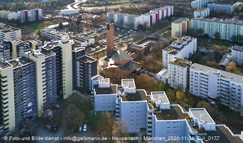 21.11.2020 - Marx-Zentrum und Karl-Marx-Ring 52-62 und Studentenwohnheim in Neuperlach