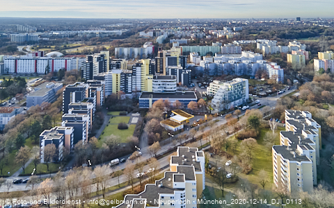 14.12.2020 - Marx-Zentrum und Karl-Marx-Ring 52-62 und Studentenwohnheim in Neuperlach