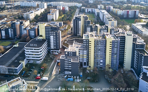 14.12.2020 - Marx-Zentrum und Karl-Marx-Ring 52-62 und Studentenwohnheim in Neuperlach