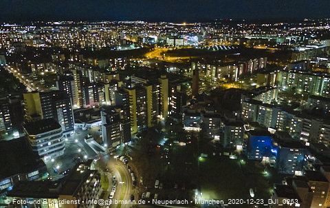 23.12.2020 - Marx-Zentrum und Karl-Marx-Ring 52-62 und Studentenwohnheim in Neuperlach