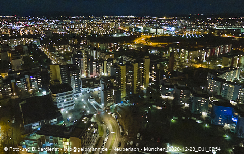 23.12.2020 - Marx-Zentrum und Karl-Marx-Ring 52-62 und Studentenwohnheim in Neuperlach