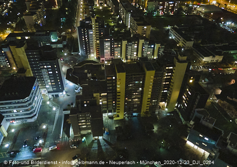 23.12.2020 - Marx-Zentrum und Karl-Marx-Ring 52-62 und Studentenwohnheim in Neuperlach