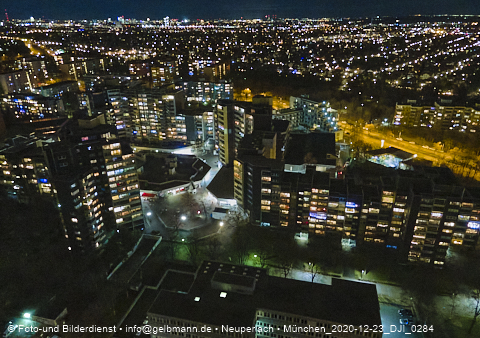 23.12.2020 - Marx-Zentrum und Karl-Marx-Ring 52-62 und Studentenwohnheim in Neuperlach