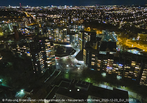 23.12.2020 - Marx-Zentrum und Karl-Marx-Ring 52-62 und Studentenwohnheim in Neuperlach