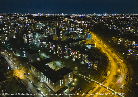 23.12.2020 - Marx-Zentrum und Karl-Marx-Ring 52-62 und Studentenwohnheim in Neuperlach