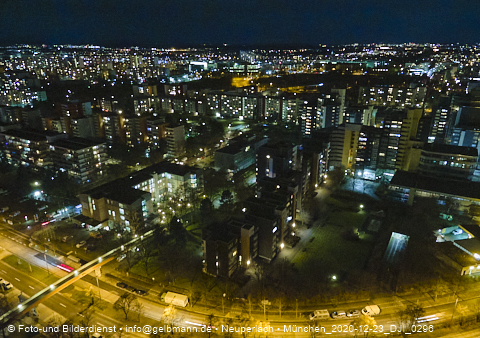 23.12.2020 - Marx-Zentrum und Karl-Marx-Ring 52-62 und Studentenwohnheim in Neuperlach