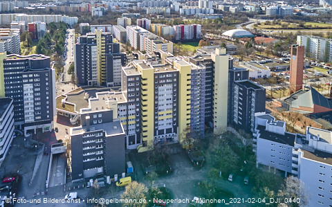 04.02.2021 - Marx-Zentrum und Karl-Marx-Ring 52-62 und Studentenwohnheim in Neuperlach
