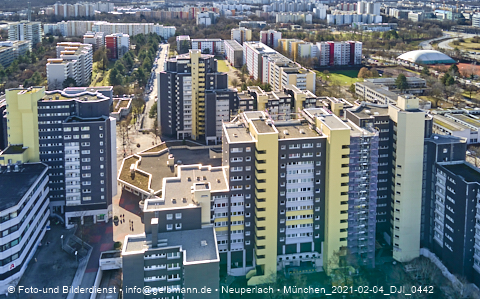 04.02.2021 - Marx-Zentrum und Karl-Marx-Ring 52-62 und Studentenwohnheim in Neuperlach