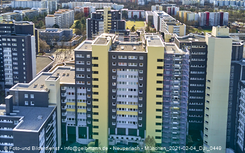 04.02.2021 - Marx-Zentrum und Karl-Marx-Ring 52-62 und Studentenwohnheim in Neuperlach