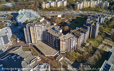 04.02.2021 - Marx-Zentrum und Karl-Marx-Ring 52-62 und Studentenwohnheim in Neuperlach