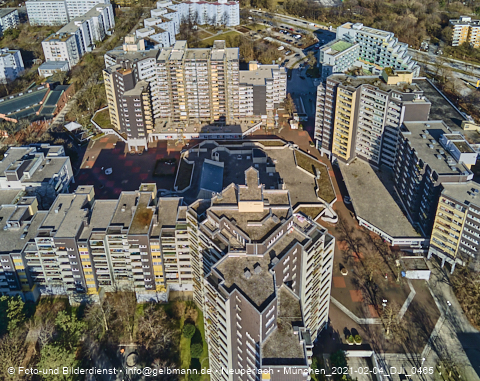 04.02.2021 - Marx-Zentrum und Karl-Marx-Ring 52-62 und Studentenwohnheim in Neuperlach