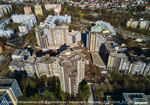 04.02.2021 - Marx-Zentrum und Karl-Marx-Ring 52-62 und Studentenwohnheim in Neuperlach