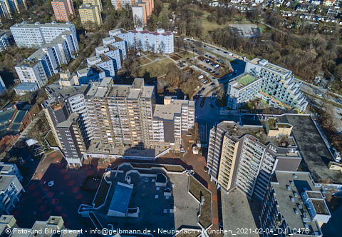 04.02.2021 - Marx-Zentrum und Karl-Marx-Ring 52-62 und Studentenwohnheim in Neuperlach