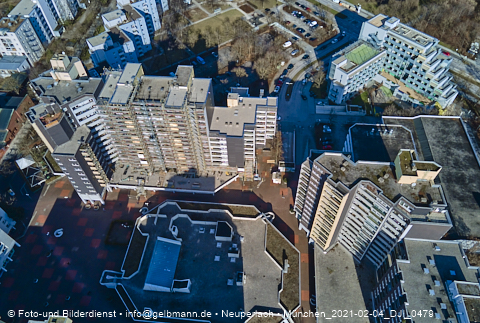 04.02.2021 - Marx-Zentrum und Karl-Marx-Ring 52-62 und Studentenwohnheim in Neuperlach