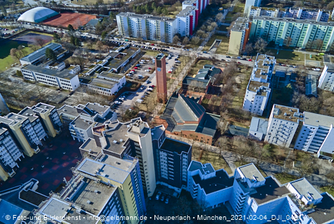 04.02.2021 - Marx-Zentrum und Karl-Marx-Ring 52-62 und Studentenwohnheim in Neuperlach