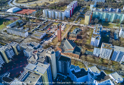 04.02.2021 - Marx-Zentrum und Karl-Marx-Ring 52-62 und Studentenwohnheim in Neuperlach