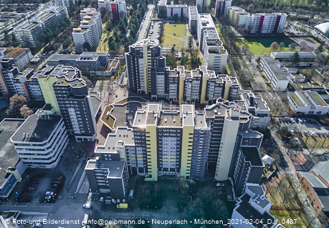 04.02.2021 - Marx-Zentrum und Karl-Marx-Ring 52-62 und Studentenwohnheim in Neuperlach