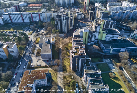 01.03.2021 - Marx-Zentrum und Karl-Marx-Ring 52-62 und Studentenwohnheim in Neuperlach