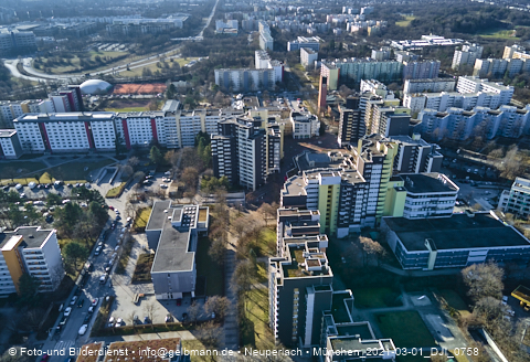 01.03.2021 - Marx-Zentrum und Karl-Marx-Ring 52-62 und Studentenwohnheim in Neuperlach