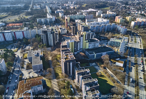 01.03.2021 - Marx-Zentrum und Karl-Marx-Ring 52-62 und Studentenwohnheim in Neuperlach
