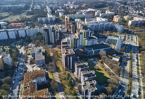 01.03.2021 - Marx-Zentrum und Karl-Marx-Ring 52-62 und Studentenwohnheim in Neuperlach