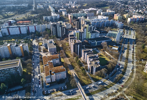01.03.2021 - Marx-Zentrum und Karl-Marx-Ring 52-62 und Studentenwohnheim in Neuperlach