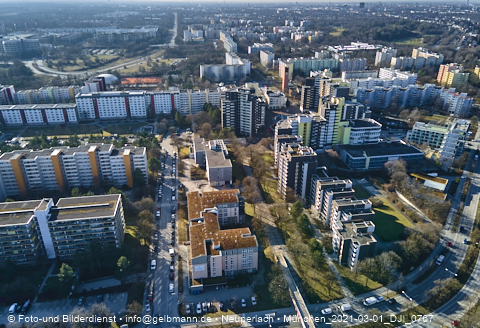 01.03.2021 - Marx-Zentrum und Karl-Marx-Ring 52-62 und Studentenwohnheim in Neuperlach