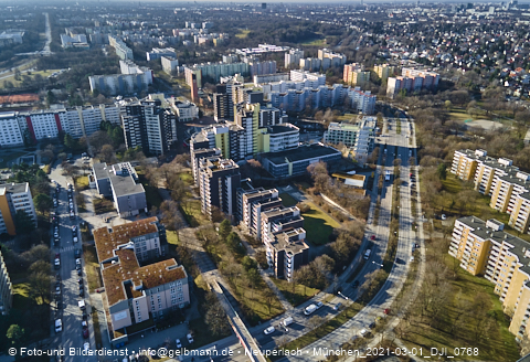 01.03.2021 - Marx-Zentrum und Karl-Marx-Ring 52-62 und Studentenwohnheim in Neuperlach